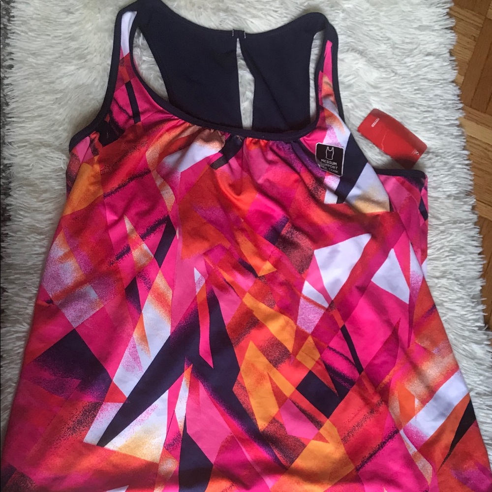 Xersion medium support bra tank